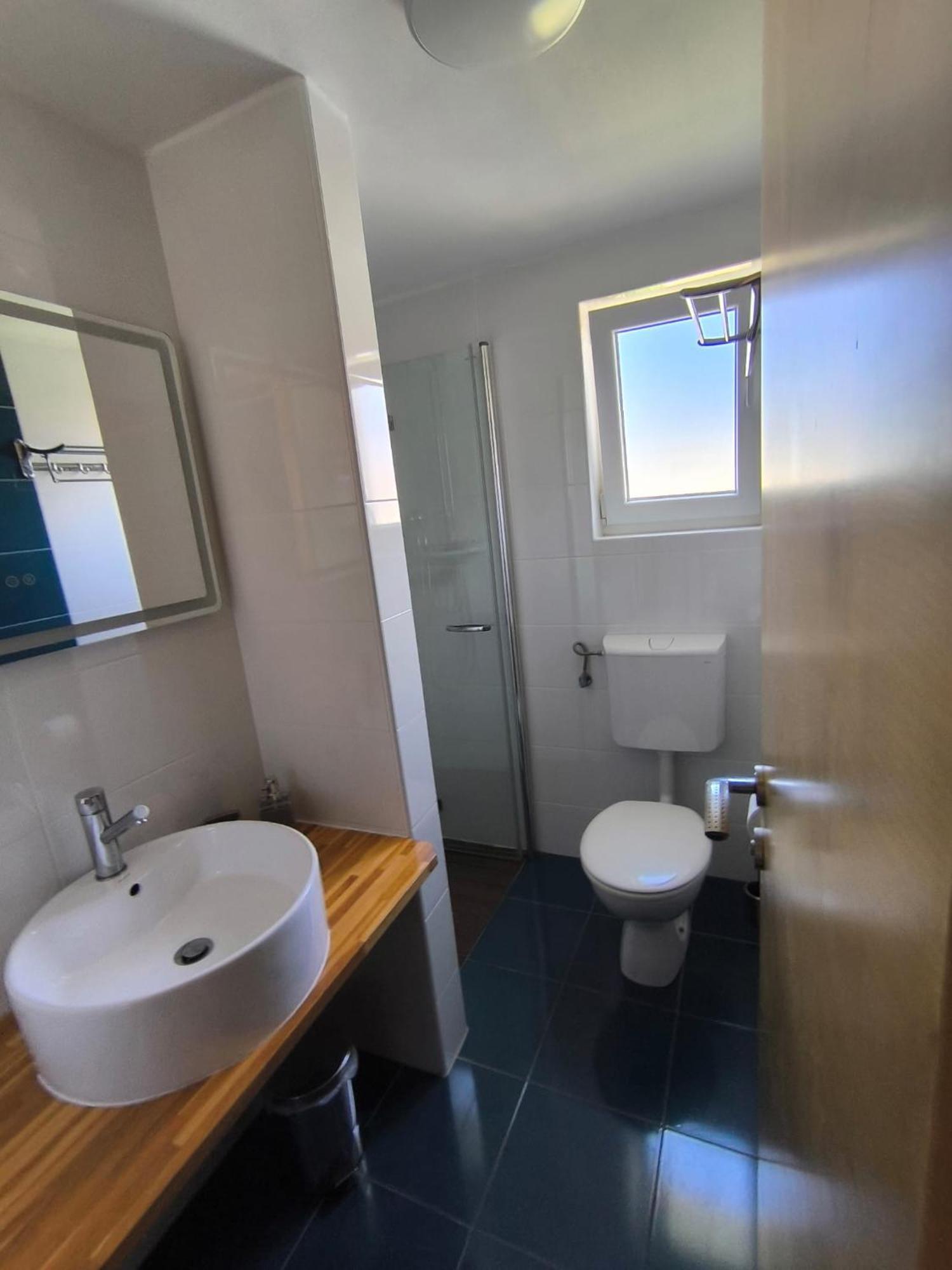 Apartments Pongrac Cres Zewnętrze zdjęcie