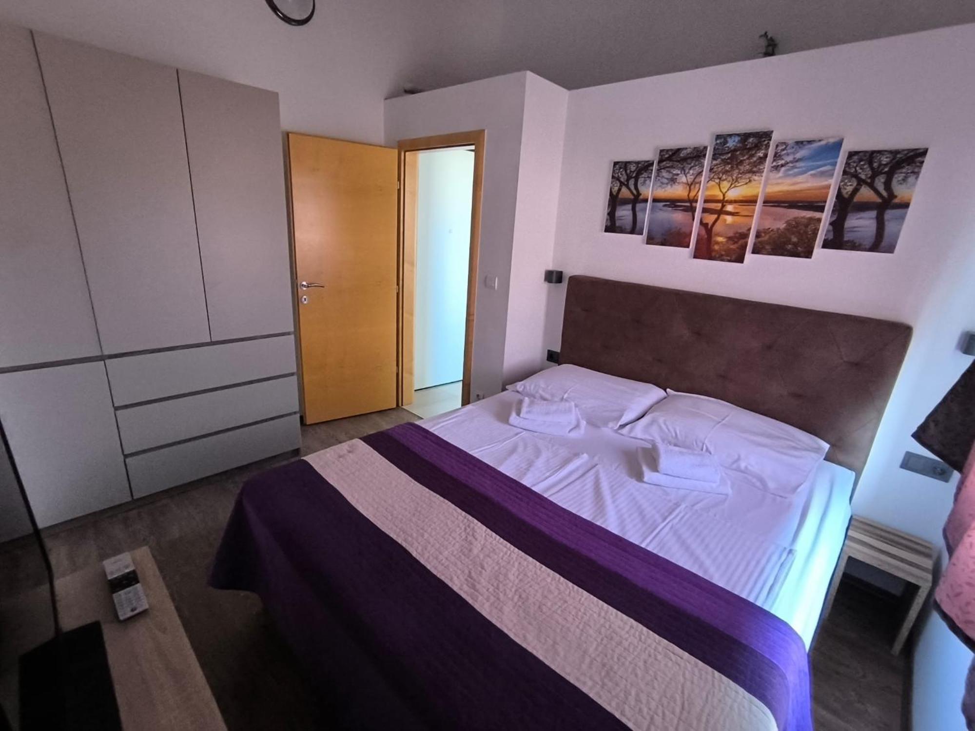 Apartments Pongrac Cres Zewnętrze zdjęcie
