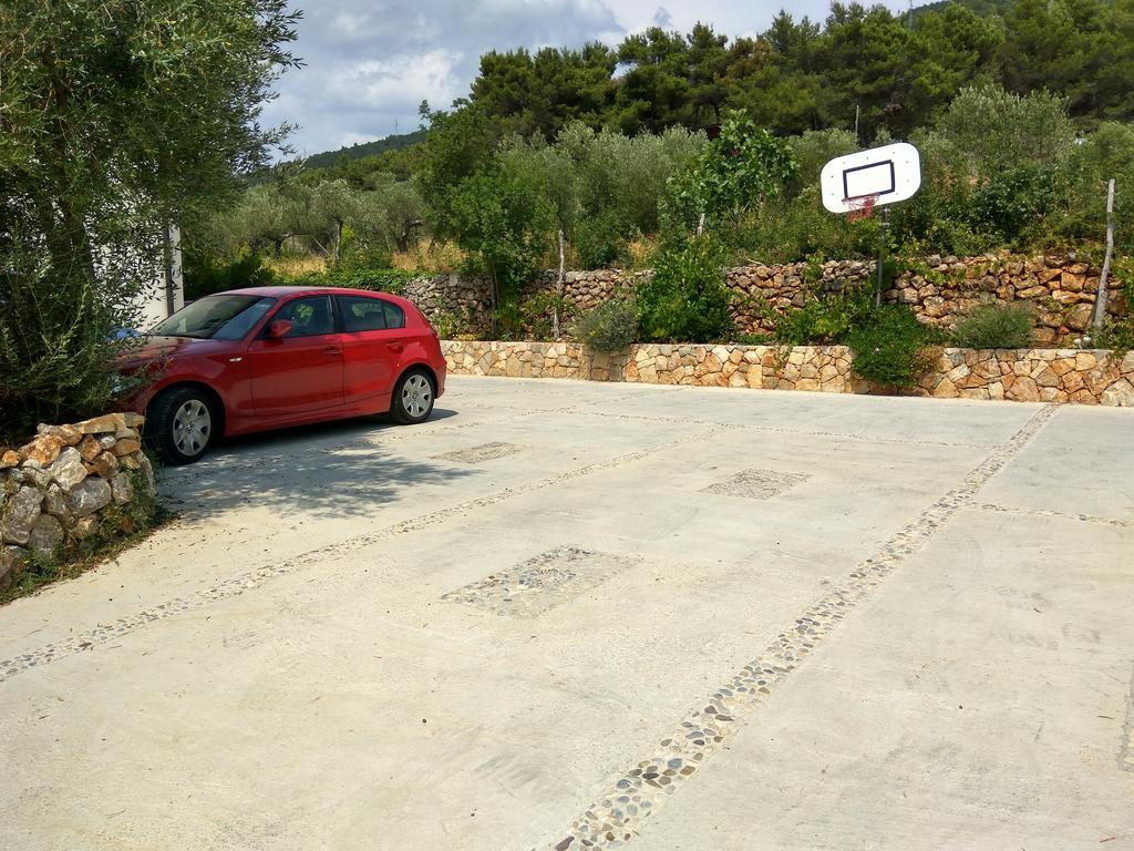 Apartments Pongrac Cres Zewnętrze zdjęcie